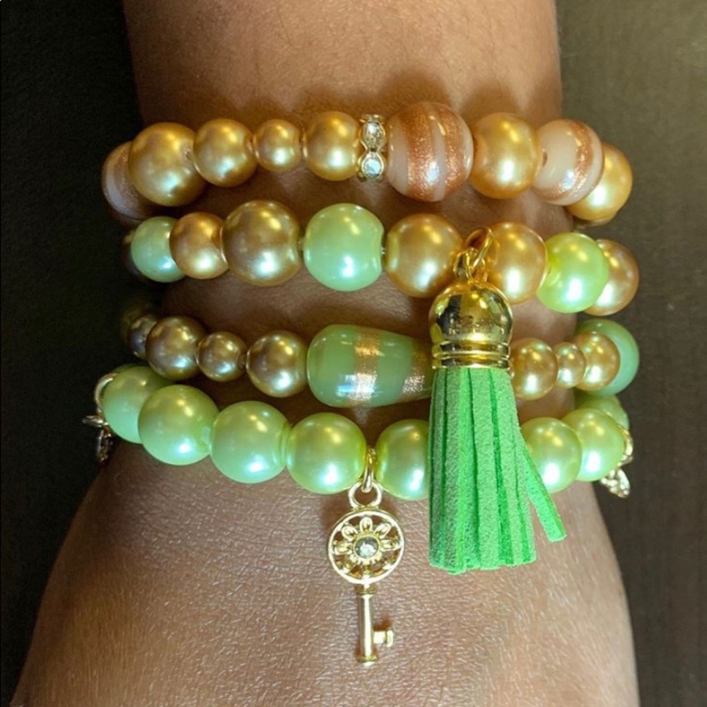 HANDMADE BRACELET - Picture 3 of 3